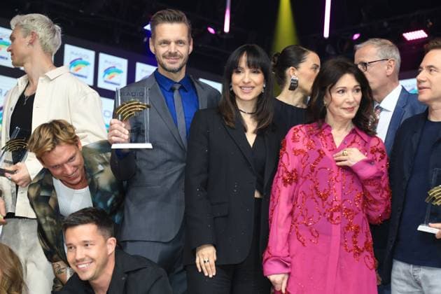 25. Radio Regenbogen Award in Rust Florian Schroeder, Stefanie Stumpf und iris Berben bei dem 25. Radio Regenbogen Award im Europapark in Rust Baden-Würtenberg Deutschland Copyright: xMatthiasxGränzdörferx