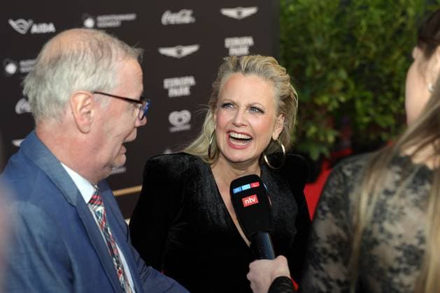 Radio Regenbogen Award 2025 Günther Jauch und Barbara Schöneberger. Verleihung des 25. Radio Regenbogen Awards am 04.04.2025 in der Europa Park Arena in Rust. Baden-Württemberg, Deutschland.