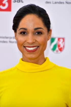 Jana Pareigis ZDF Heute Moderatorin ganz in gelb zu Gast bei der Verleihung des 61.Grimme Preis am 04.04.2025 in Marl NRW Deutschland