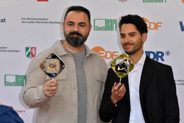 Bilal Bahadir, Cagdas Eren Yueksel ( Uncivilized ) Preistraeger zu Gast bei der Verleihung des 61.Grimme Preis am 04.04.2025 in Marl NRW Deutschland