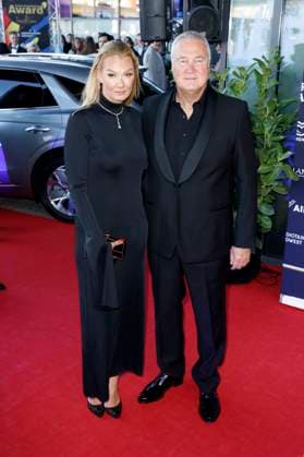 Franziska van Almsick mit Partner Jürgen B. Harder bei der Verleihung des 25. Radio Regenbogen Award 2025 in der Europa-Park Arena. Rust, 04.04.2025