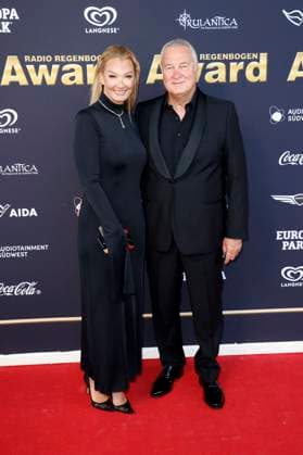 Franziska van Almsick mit Partner Jürgen B. Harder bei der Verleihung des 25. Radio Regenbogen Award 2025 in der Europa-Park Arena. Rust, 04.04.2025