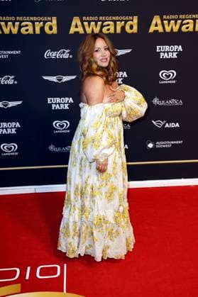 Enissa Amani bei der Verleihung des 25. Radio Regenbogen Award 2025 in der Europa-Park Arena. Rust, 04.04.2025