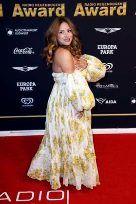 Enissa Amani bei der Verleihung des 25. Radio Regenbogen Award 2025 in der Europa-Park Arena. Rust, 04.04.2025