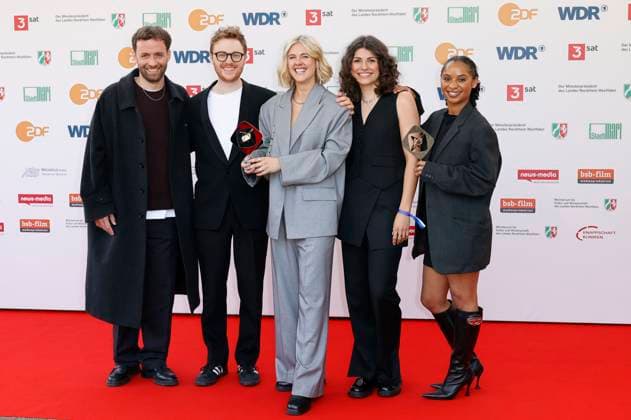 Philipp Weimar, Nikolas Holl, Lucie Schöner, Leonie Haenchen und Paula Menzel bei der 61. Verleihung des Grimme Preises 2025 im Theater Marl. Marl, 04.04.2025