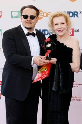 Martin Danisch und Sunnyi Melles bei der 61. Verleihung des Grimme Preises 2025 im Theater Marl. Marl, 04.04.2025