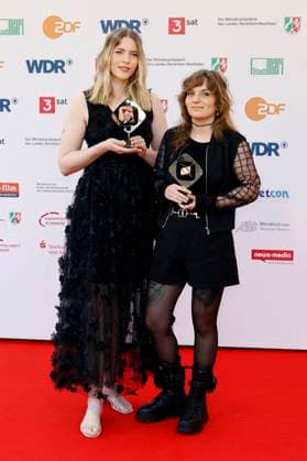 Isabell Beer und Isabel Ströh bei der 61. Verleihung des Grimme Preises 2025 im Theater Marl. Marl, 04.04.2025