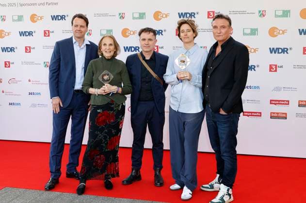 Gast, Gabriela Sperl, Thomas Wendrich, Pia Strietmann und Oliver Masucci bei der 61. Verleihung des Grimme Preises 2025 im Theater Marl. Marl, 04.04.2025