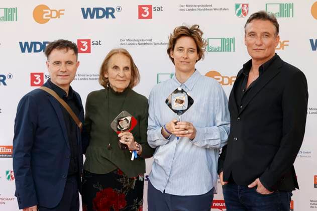 Thomas Wendrich, Gabriela Sperl, Pia Strietmann und Oliver Masucci bei der 61. Verleihung des Grimme Preises 2025 im Theater Marl. Marl, 04.04.2025