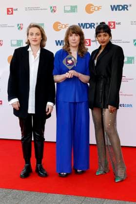 Jenny Lou Ziegel, Hilke Rönnfeldt und Salka Weber bei der 61. Verleihung des Grimme Preises 2025 im Theater Marl. Marl, 04.04.2025