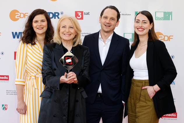 Sophie Averkamp, Maren Kroymann, Sebastian Colley und Maira Inselmann bei der 61. Verleihung des Grimme Preises 2025 im Theater Marl. Marl, 04.04.2025