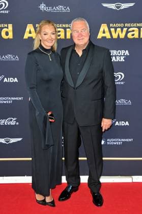RADIO REGENBOGEN AWARD 2025. Jürgen B. Harder und Franziska von Almsick anläßlich der Verleihung des Medienpreises aus Baden-Württemberg Radio Regenbogen Award am 04.04.2025 im Europapark Rust. 20250404MWI034133