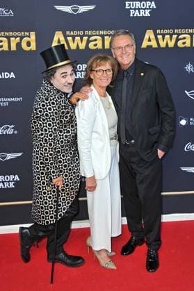 RADIO REGENBOGEN AWARD 2025. Roland und Marianne Mack anläßlich der Verleihung des Medienpreises aus Baden-Württemberg Radio Regenbogen Award am 04.04.2025 im Europapark Rust. 20250404MWI034162