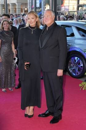 Radio Regenbogen Award 2025 Franziska van Almsick mit Partner Jürgen B. Harder bei der Verleihung vom Radio Regenbogen Award 2025 im Europapark am 04.04.2025 in Rust. Rust Europa-Park Dome Baden-Württemberg