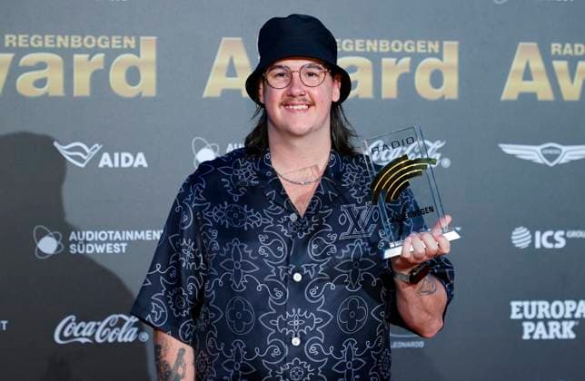 Rust, Germany - April 04, 2025: The 25th Radio Regenbogen Award at Europa-Park with Australian Musician Cyril Riley 25th Radio Regenbogen Award at Europa-Park