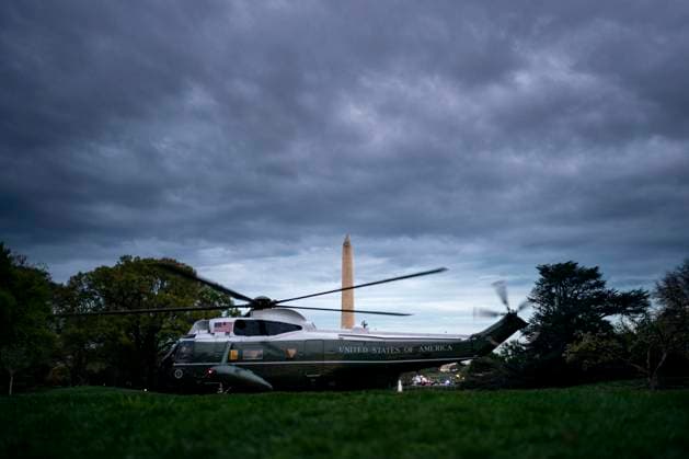 News Themen der Woche KW14 News Bilder des Tages Marine One, with President Donald Trump on board, lands on the South Lawn of the White House in Washington, DC on Sunday, April 6, 2025. Trump is returning from Florida.  WAP20250406335 BONNIExCASH