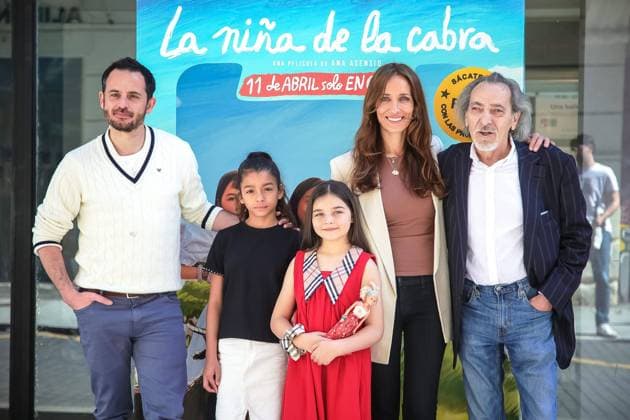 Entertainment Themen der Woche KW15 Madrid, Spain. 7th April 2025. The crew of the film La nina de la cabra attends the photocall at the Golem Cinemas, Madrid, Spain. Marco Barada Cordon Press Photocall de presentacion La Nina de la Cabra en Madrid Cordon Press  MarcoxBaradax xCodonxPress