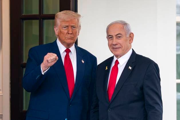 News Themen der Woche KW15 News Bilder des Tages President Donald Trump greets Prime Minister of Israel Benjamin Netanyahu outside the West Wing of the White House in Washington, DC on Monday, April 7, 2025. The visit is the second since Trump s inauguration in January.  WAP20250407368 BONNIExCASH