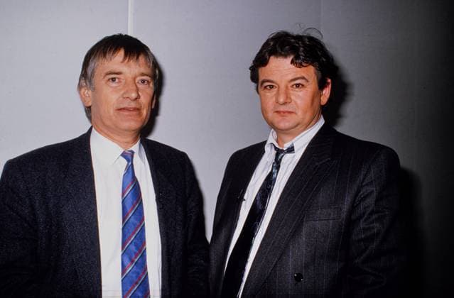 Archivbilder der Woche KW15 Die 80er, ZDF Sonntagabend-Show, 1990, Gäste: SPD Politiker Otto Schily und Joschka Fischer, Politiker der Partei Die Grünen. Copyright: HartwigxValdmanis Nur redaktionelle Nutzung. Editorial usage only. VAL_7205004656