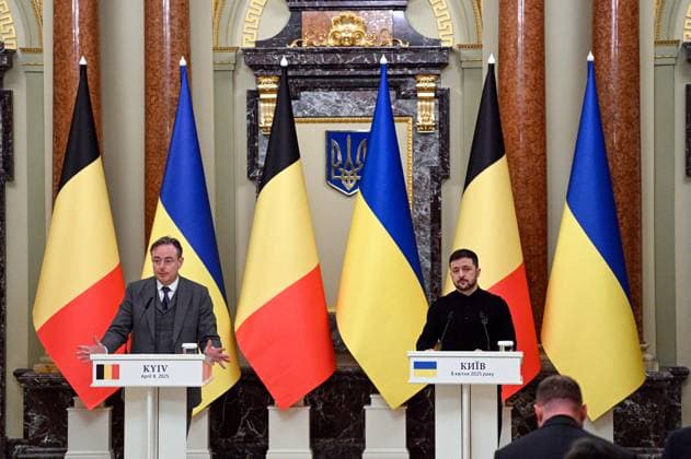 News Themen der Woche KW15 News Bilder des Tages President of Ukraine Volodymyr Zelenskyy (R) and Belgian Prime Minister Bart De Wever hold a joint news conference in Kyiv, Ukraine, on April 8, 2025. (Photo by Danylo Antoniuk Ukrinform) Joint news conference of Ukrainian President and Belgian Prime Minister in Kyiv  Copyright: xDANYLOxANTONIUKx
