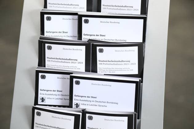 Ausstellungseröffnung Staatssicherheitsinhaftierung Porträt 2023 - 2024 in Berlin Berlin, 8.4..2025 Bilder der Aussellung bei der Ausstellungseröffnung Staatssicherheitsinhaftierung Porträt 2023 - 2024 im Paul-Löbe-Haus in Berlin Berlin Deutschland Copyright: xMatthiasxGränzdörferx