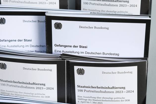 Ausstellungseröffnung Staatssicherheitsinhaftierung Porträt 2023 - 2024 in Berlin Berlin, 8.4..2025 Bilder der Aussellung bei der Ausstellungseröffnung Staatssicherheitsinhaftierung Porträt 2023 - 2024 im Paul-Löbe-Haus in Berlin Berlin Deutschland Copyright: xMatthiasxGränzdörferx