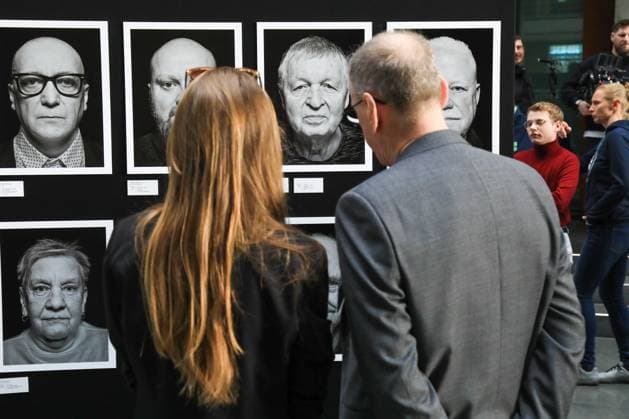 Ausstellungseröffnung Staatssicherheitsinhaftierung Porträt 2023 - 2024 in Berlin Berlin, 8.4..2025 Ausstellungseröffnung Staatssicherheitsinhaftierung Porträt 2023 - 2024 im Paul-Löbe-Haus in Berlin Berlin Deutschland Copyright: xMatthiasxGränzdörferx