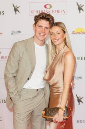 Preisverleihung - B.Z.-Kulturpreis Lennart Betzgen und Celine Rüdebusch beim B.Z.-Kulturpreis 2025 im Theater am Potsdamer Platz am 08.04.2025 in Berlin. Copyright: xEventpressxKochanx