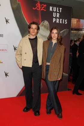 Preisverleihung - B.Z.-Kulturpreis Moritz Bäckerling und Ina Hout beim B.Z.-Kulturpreis 2025 im Theater am Potsdamer Platz am 08.04.2025 in Berlin. Copyright: xEventpressxKochanx