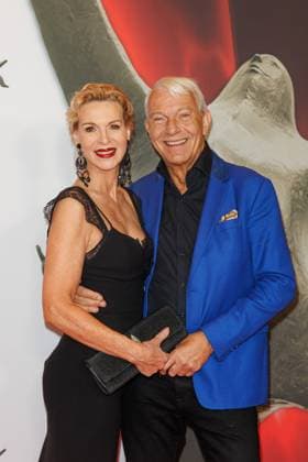 Preisverleihung - B.Z.-Kulturpreis Grit Weiss und Jo Groebel beim B.Z.-Kulturpreis 2025 im Theater am Potsdamer Platz am 08.04.2025 in Berlin. Copyright: xEventpressxKochanx