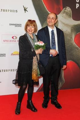 Preisverleihung - B.Z.-Kulturpreis Ursela Monn und David Yonan beim B.Z.-Kulturpreis 2025 im Theater am Potsdamer Platz am 08.04.2025 in Berlin. Copyright: xEventpressxKochanx