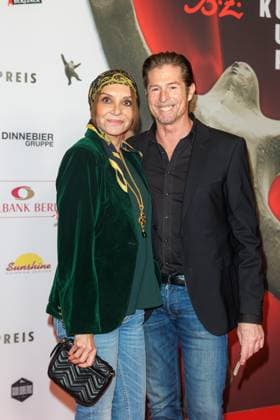 Preisverleihung - B.Z.-Kulturpreis Anouschka Renzi und Marc Zabinski beim B.Z.-Kulturpreis 2025 im Theater am Potsdamer Platz am 08.04.2025 in Berlin. Copyright: xEventpressxKochanx