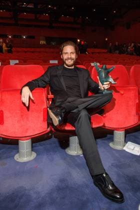 Preisverleihung - B.Z.-Kulturpreis Daniel Brühl beim B.Z.-Kulturpreis 2025 im Theater am Potsdamer Platz am 08.04.2025 in Berlin. Copyright: xEventpressxKochanx