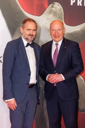 Preisverleihung - B.Z.-Kulturpreis Jan Schilde und Kai Wegner beim B.Z.-Kulturpreis 2025 im Theater am Potsdamer Platz am 08.04.2025 in Berlin. Copyright: xEventpressxKochanx