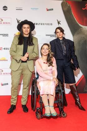Preisverleihung - B.Z.-Kulturpreis Diana Kinnert, Kristina Vogel und Yara Hoffmann beim B.Z.-Kulturpreis 2025 im Theater am Potsdamer Platz am 08.04.2025 in Berlin. Copyright: xEventpressxKochanx
