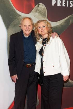 Preisverleihung - B.Z.-Kulturpreis Paul von Schell und Gabriele von Schell beim B.Z.-Kulturpreis 2025 im Theater am Potsdamer Platz am 08.04.2025 in Berlin. Copyright: xEventpressxKochanx