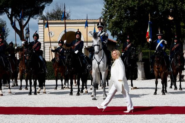 Entertainment Themen der Woche KW15 King Charles III And Queen Camilla Undertake State Visit To The Republic Of Italy - Day Three Italy s Prime Minister, Giorgia Meloni, welcomes Britain s King Charles III before their meeting at Villa Doria Pamphilj in Rome, Italy, on April 9, 2025. Rome Italy  Copyright: xMassimoxValicchiax originalFilename: valicchia-notitle250409_npwkV.jpg