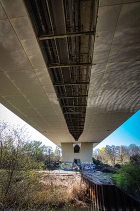 Berlin Charlottenburg-Wilmersdorf, Charlottenburg-Nord; Rudolf-Wissell-Brücke, Stadtautobahn, Stadtring BAB A 100, Brücke über Schleuse Charlottenburg sowie die Spree - 09.04.2025 Berlin