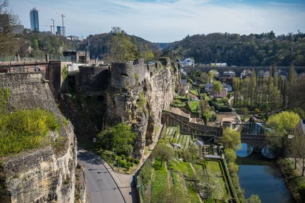 Luxemburg - Blick von der Chemin de la Corniche auf die Kasematten *** Luxembourg View of the casemates from the Chemin de la Corniche