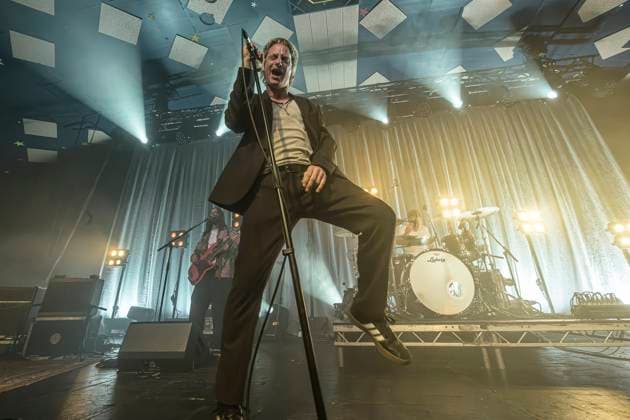 Entertainment Themen der Woche KW15 Entertainment Bilder des Tages April 9, 2025, Glasgow, United Kingdom: L-R Nick Fyffe, Phil Campbell and Simon Lea seen performing live at The Barrowland Ballroom. The Temperance Movement return to their spiritual home of Glasgow to perform onstage at The Barrowland Ballroom. Glasgow United Kingdom - ZUMAs197 20250409_aaa_s197_160 Copyright: xStuartxWestwoodx