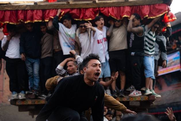 News Themen der Woche KW15 News Bilder des Tages Biska Jatra Festival Started In Bhaktapur Nepal Nepalese devotees pull the chariot of Bhairab on the first day of the Biska or Bisket Jatra in Taumadi, Bhaktapur, Nepal, on april 10, 2025. The Biska or Bisket Jatra is a week-long festival celebrated in Bhaktapur during the Nepalese New Year. Bhaktapur Nepal  Copyright: xAmitxMachamasix originalFilename: machamasi-notitle250410_np1xo.jpg