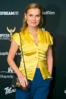 Andrea Luedke Schauspielerin zu Gast auf dem roten Teppich bei der Preisverleihung des 47. Jupiter-Award im Altonaer Kaispeicher am 10.04.2025 in Hamburg Hamburg Deutschland