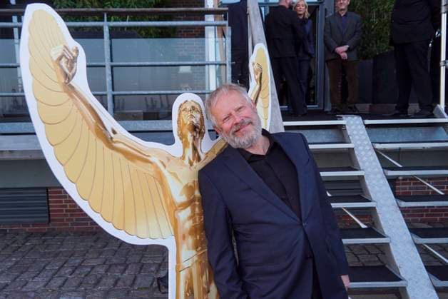 Axel Milberg Schauspieler zu Gast auf dem roten Teppich bei der Preisverleihung des 47. Jupiter-Award im Altonaer Kaispeicher am 10.04.2025 in Hamburg Hamburg Deutschland