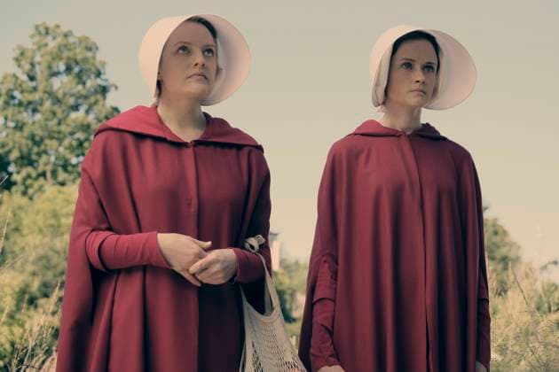 The Handmaid s Tale (Season 1) - filmstill The Handmaid s Tale -- Offred -- Episode 101 -- Offred, one the few fertile women known as Handmaids in the oppressive Republic of Gilead, struggles to survive as a reproductive surrogate for a powerful Commander and his resentful wife. Offred (Elisabeth Moss) and Ofglen (Alexis Bledel), shown. The Handmaid s Tale (2017 - ) (Season 1) - - - EDITORIAL USE ONLY Copyright: xGeorgexKraychykx
