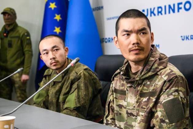 News Themen der Woche KW16 News Bilder des Tages Chinese Citizens Zhang Renbo And Wang Guangjun, Who Participated In The War Against Ukraine On The Side Of Russia And Were Taken Prisoner, Meet With Journalists In Kyiv Chinese citizens Zhang Renbo and Wang Guangjun, who participate in the war against Ukraine on the side of Russia and are taken prisoner, answer journalists questions in Kyiv, Ukraine, on April 14, 2025 Kyiv Ukraine  Copyright: xMaxymxMarusenkox originalFilename: musiienko-notitle250414_npOCD.jpg