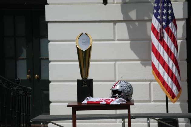 April 14, 2025, Washington, District of Columbia, USA: President DONALD TRUMP and Vice President JD VANCE welcome The Ohio State University Buckeyes national championship football team to the White House on April 14, 2024. Washington USA - ZUMAl312 20250414_znp_l312_034 Copyright: xAndrewxLeydenx