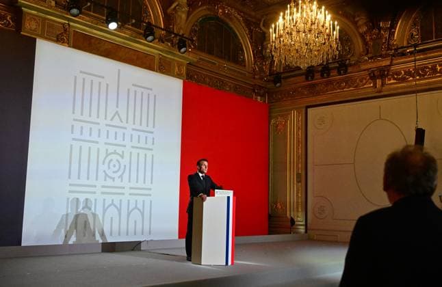 French President Emmanuel Macron during an award ceremony in honor of craftspeople and officials who contributed to the restoration of Notre Dame Cathedral at the Elysee Palace in Paris French President Emmanuel Macron during an award ceremony in honor of craftspeople and officials who contributed to the restoration of Notre Dame Cathedral at the Elysee Palace in Paris French President Emmanuel Macron during an award ceremony in honor of craftspeople and officials who contributed to the restoration of Notre Dame Cathedral at the Elysee Palace in Paris French President Emmanuel Macron during an award ceremony in honor of craftspeople and officials who contributed to the restoration of Notre Dame Cathedral at the Elysee Palace in Paris, Fran  Copyright: xChristianxLiewigx xBestimagexChristianxLiewigx xBestimagex