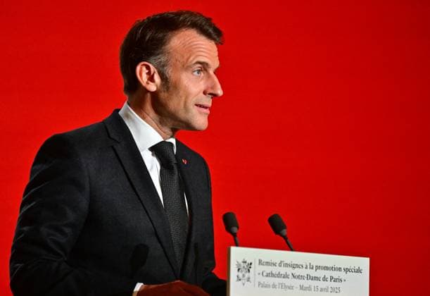 French President Emmanuel Macron during an award ceremony in honor of craftspeople and officials who contributed to the restoration of Notre Dame Cathedral at the Elysee Palace in Paris French President Emmanuel Macron during an award ceremony in honor of craftspeople and officials who contributed to the restoration of Notre Dame Cathedral at the Elysee Palace in Paris French President Emmanuel Macron during an award ceremony in honor of craftspeople and officials who contributed to the restoration of Notre Dame Cathedral at the Elysee Palace in Paris French President Emmanuel Macron during an award ceremony in honor of craftspeople and officials who contributed to the restoration of Notre Dame Cathedral at the Elysee Palace in Paris, Fran  Copyright: xChristianxLiewigx xBestimagexChristianxLiewigx xBestimagex