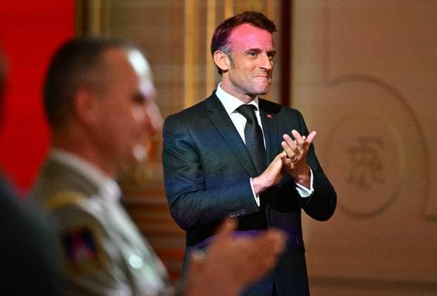Macron awards those involved in Notre Dame de Paris Cathedral restorations - Paris French President Emmanuel Macron before awarding those involved in the restorations of Notre-Dame de Paris Cathedral at the Elysee Palace in Paris on April 15, 2025. Photo by Christian Liewig Pool ABACAPRESS.COM Paris France  Copyright: xLiewigxChristian Pool ABACAx