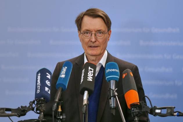 News Themen der Woche KW16 News Bilder des Tages Berlin, Deutschland, 16.04.2025: Bundesministerium für Gesundheit: Erklärung zum WHO Pandemieabkommen: Bundesminister für Gesundheit Karl Lauterbach (SPD) äußert sich zur Einigung über das WHO Pandemieabkommen *** Berlin, Germany, 16 04 2025 Federal Ministry of Health Statement on the WHO pandemic agreement Federal Minister of Health Karl Lauterbach SPD comments on the agreement on the WHO pandemic agreement Copyright: xdtsxNachrichtenagenturx dts_64565